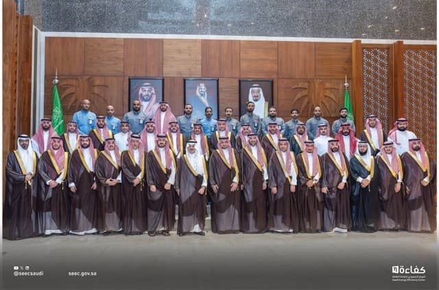 صورة من الجلسة بمشاركة قيادات وزارة الطاقة  